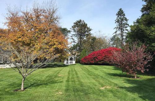 Chatham Hotel | Captain's House Inn