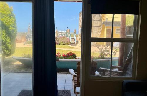 Moss Landing Hotel | Captain's Inn at Moss Landing