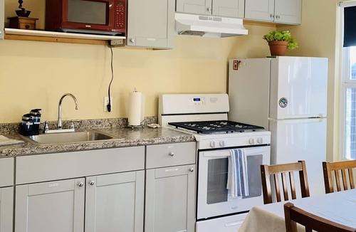 Moss Landing Hotel | Captain's Inn at Moss Landing