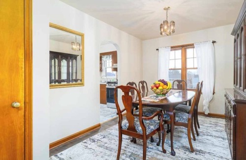 Steubenville House | Captain's Landing-Spacious 4Bedroom Near Campus Parks & Dining FREE PIZZA
