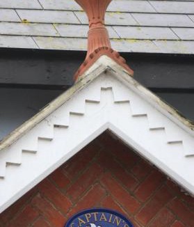 Sandown House | Captain's Lodge