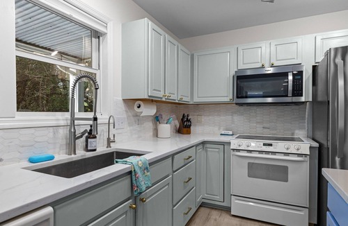 Atlantic Beach House | Captain’s Quarters - Private Beach Access!