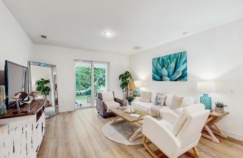Sebastian Highlands House | Captain's Quarter