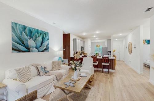 Sebastian Highlands House | Captain's Quarter
