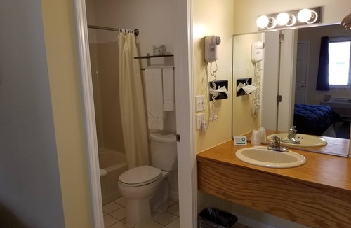 Saugatuck Hotel | Captain's Quarters Motel