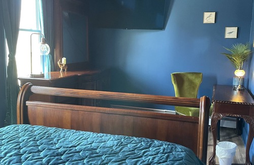 Leeds Point Bed & Breakfast | Captain's Quarters Private Studio w full bath West Creek LBI Tuckerton