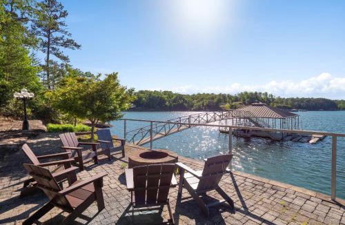 Arley House | Captain's Quarters