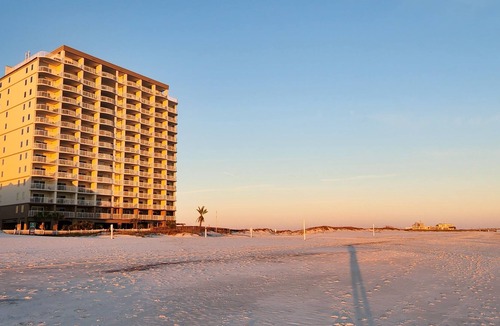 Ono Island Condo | Captain's Quarters at Royal Palms! Book now for remaining summer dates!