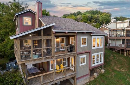 Smithville House | Captain's Quarters