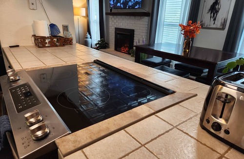 Tallahassee Apartment | Captain's Quarters-Highly Rated 2.5 mi. toCapital!