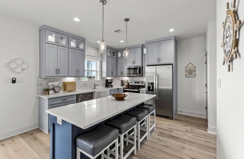 Indian Beach House | Captain`s Quarters | Winter Texan Rates!