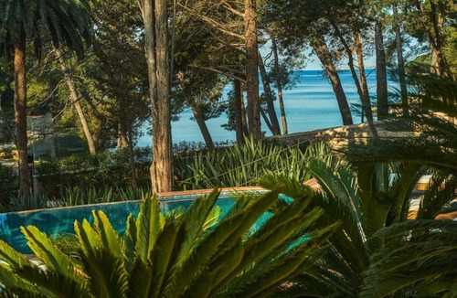Cove Murtar Villa | Captain's Villa Rouge