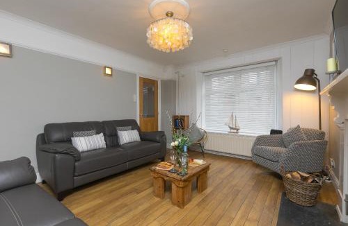 Newquay House | Captain's Walk