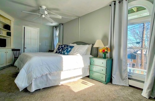 Boothbay Harbor Bed & Breakfast | Captain Sawyer's Bed & Breakfast