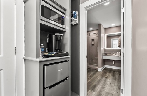 Hermann Bed & Breakfast | Captain Wohlt Inn Bed & Breakfast