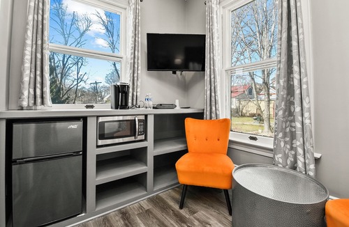 Hermann Bed & Breakfast | Captain Wohlt Inn Bed & Breakfast