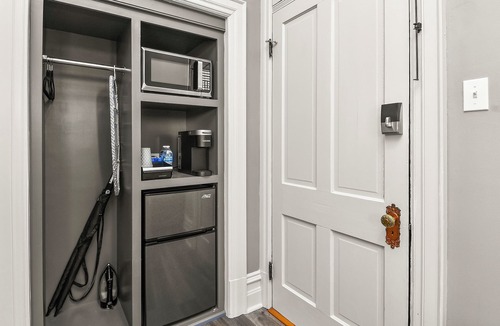 Hermann Bed & Breakfast | Captain Wohlt Inn Bed & Breakfast