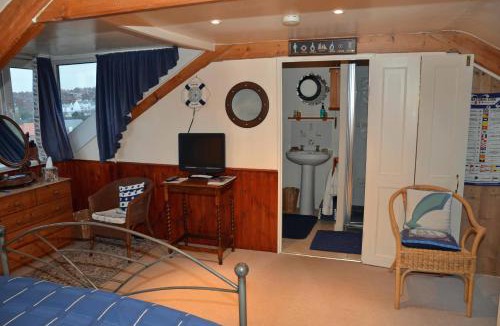 Whitby House | Captains Cabin
