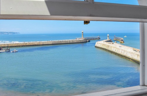 Whitby Cottage | Captains Cottage - E3643