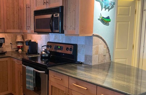 Bokeelia Condo | Captains Harbor Island Hide Away