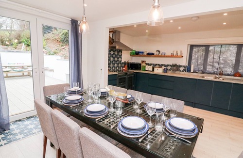 Dartmouth Cottage | Captains Lodge