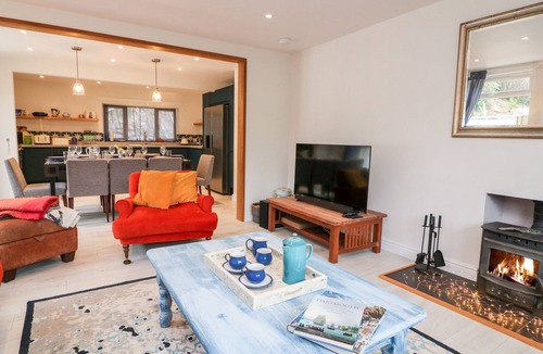 Dartmouth Cottage | Captains Lodge