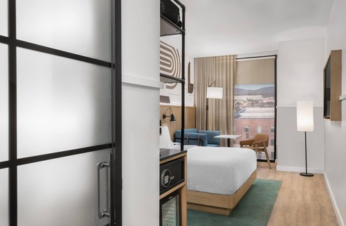 Downtown Chattanooga Hotel | Caption By Hyatt Chattanooga Downtown