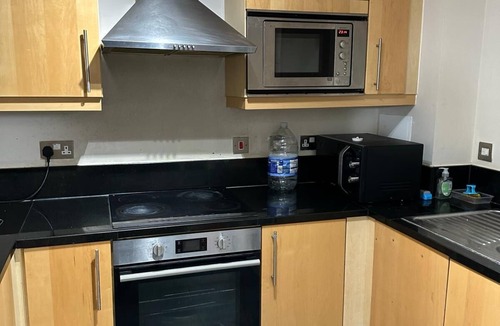 Canary Wharf Apartment | Captivating 1-Bed Apartment in London