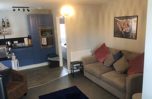 Cannock Apartment | Captivating 1-bed Apartment in Hednesford