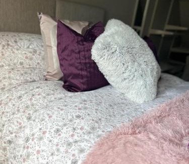 Cannock Apartment | Captivating 1-Bed Apartment in Hednesford