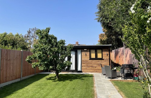 Brent Cross Apartment | Captivating 1-bed Studio in London