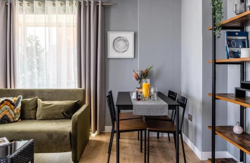 Chatham Apartment | Captivating 2-Bed Apartment in Chatham