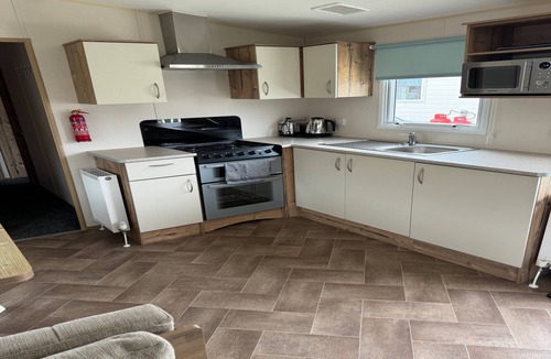 Port Seton Cabin | Captivating 3-Bed Caravan Seton Sands