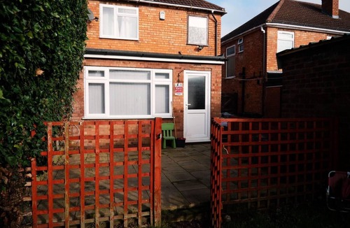 Shirley House | Captivating 3-Bed House in Birmingham