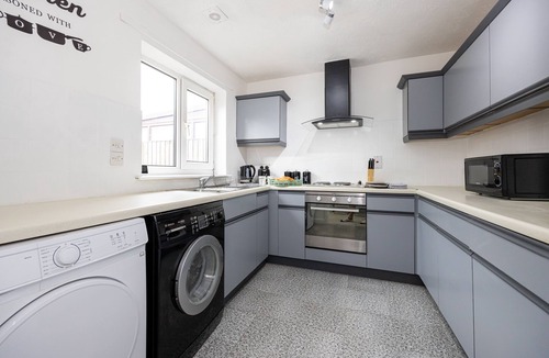 Blackburn House | Captivating 3-Bed House in Blackburn