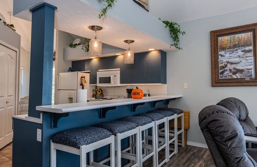 Branson Condo | Captivating 3 bedroom 3 bath lakefront penthouse.