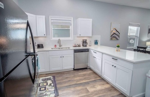 Near East Side House | Captivating 4BR 2BA Home Near Awesome Downtown