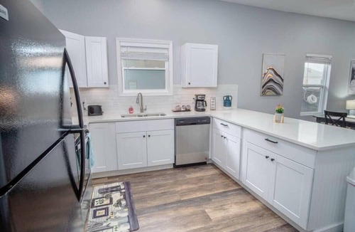 Near East Side House | Captivating 4BR 2BA Home Near Awesome Downtown