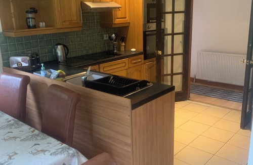 South Laggan Cottage | Captivating 5-Bed Cottage with private hot tub