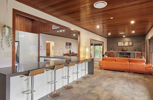 Currumbin Valley House | Captivating Currumbin Valley