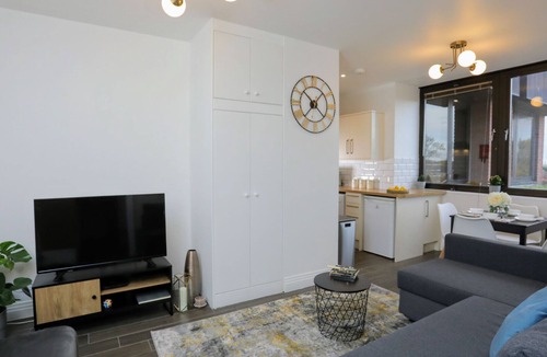 Watford Town Centre Apartment | Captivating & Modern 1Bedroom/1Bathroom with free parking in Watford