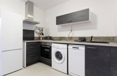 La Capelette Apartment | Captura -T2 - Balcon -Parking