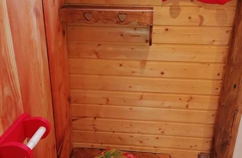 Celles-sur-Plaine Cabin | CAPUCINE trailer