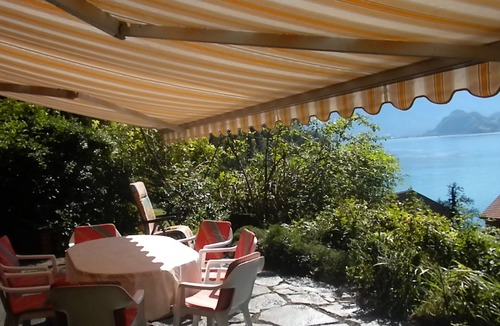 Quarten Ski Chalet | Car-free idyll on the lake, only accessible by boat