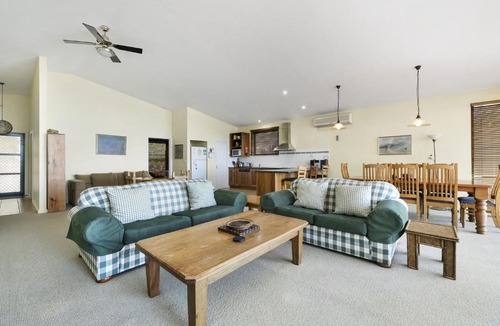 Kennett River House | Cara