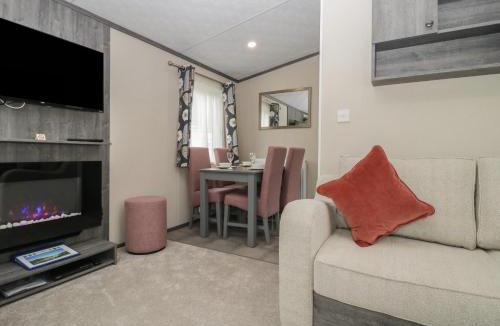 Plymouth House | Caravan 7