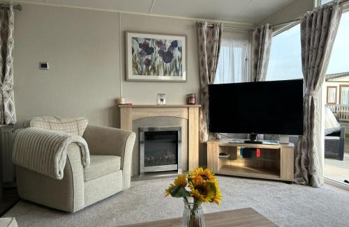 Towyn House | Caravan by the Sea D47