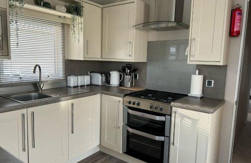 Towyn House | Caravan by the Sea D47