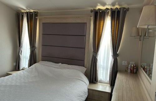 Towyn House | Caravan by the Sea D47