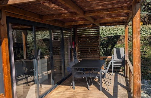 Vaulnaveys-le-Bas RV Rental | Caravan “Chalet Portland N°42” with Shared Pool